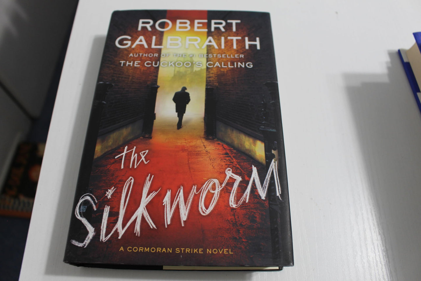 The Silkworm (A Cormoran Strike Novel, 2) - 9097