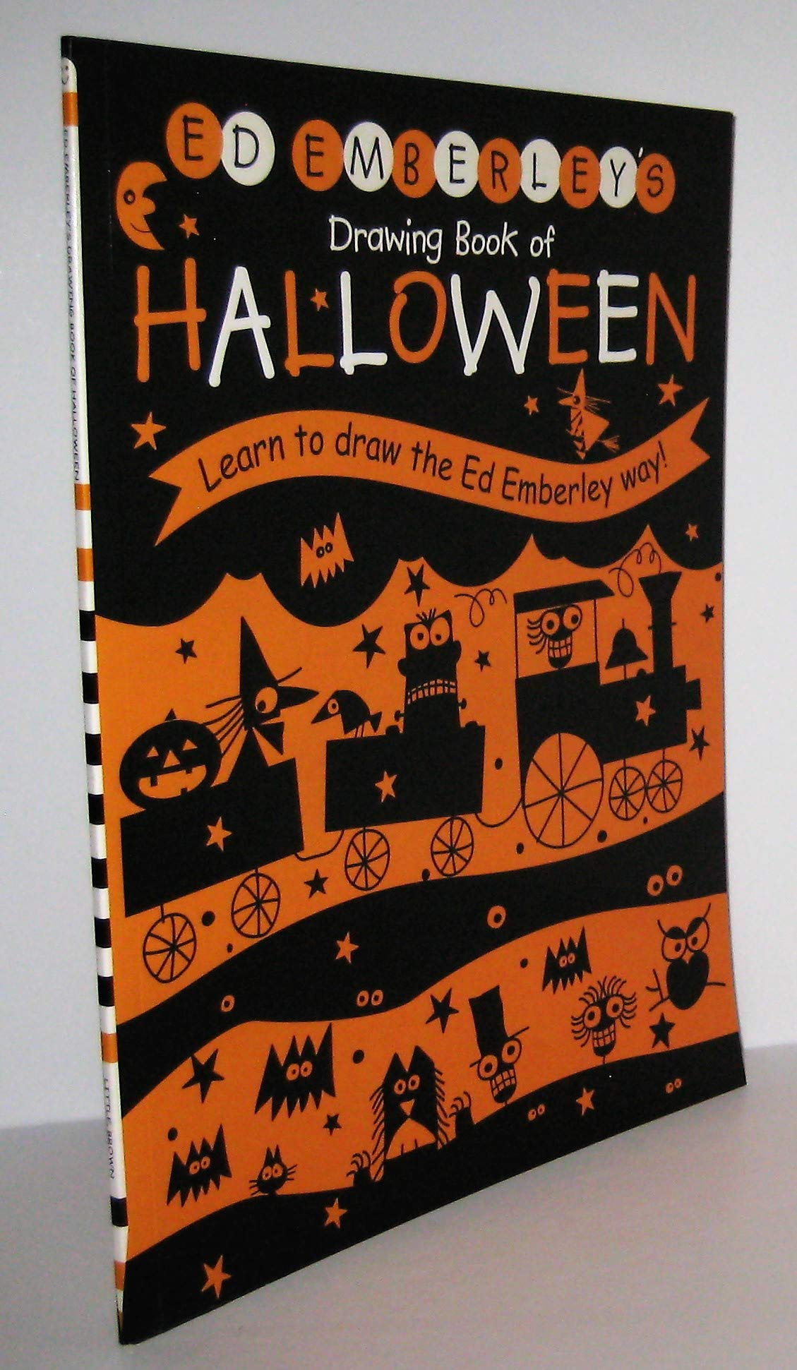 Ed Emberley's Drawing Book of Halloween