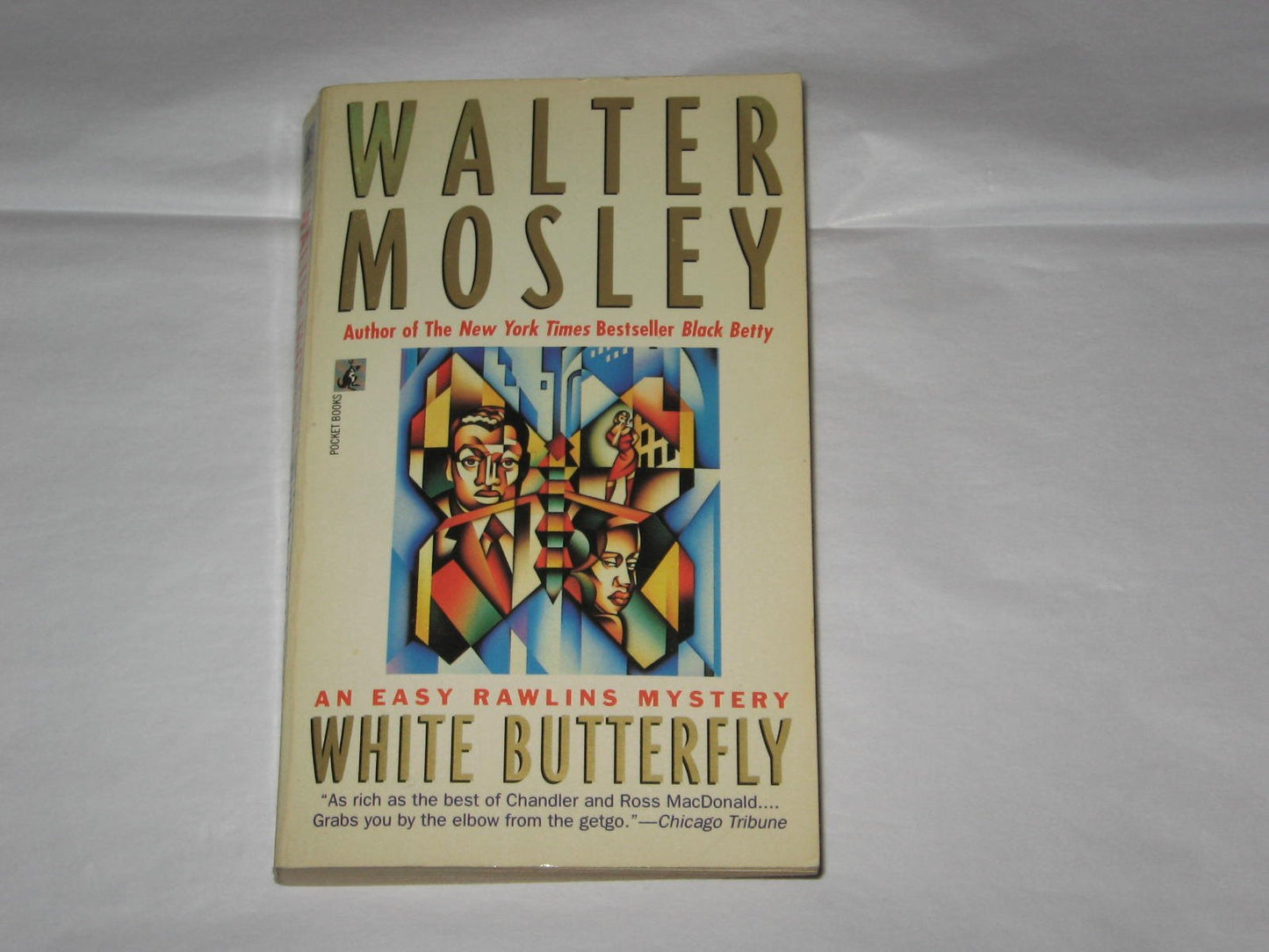 White Butterfly (Easy Rawlins Mysteries) - 5461