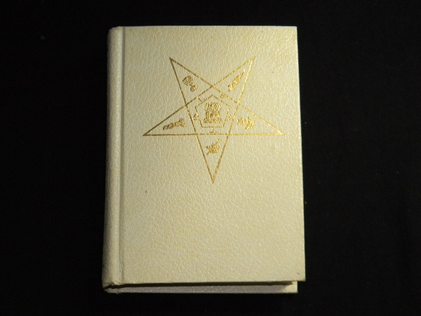 Adoptive rite ritual: Instruction, organization, government and ceremonies of Order of the Eastern Star, queen of the South, administrative degree