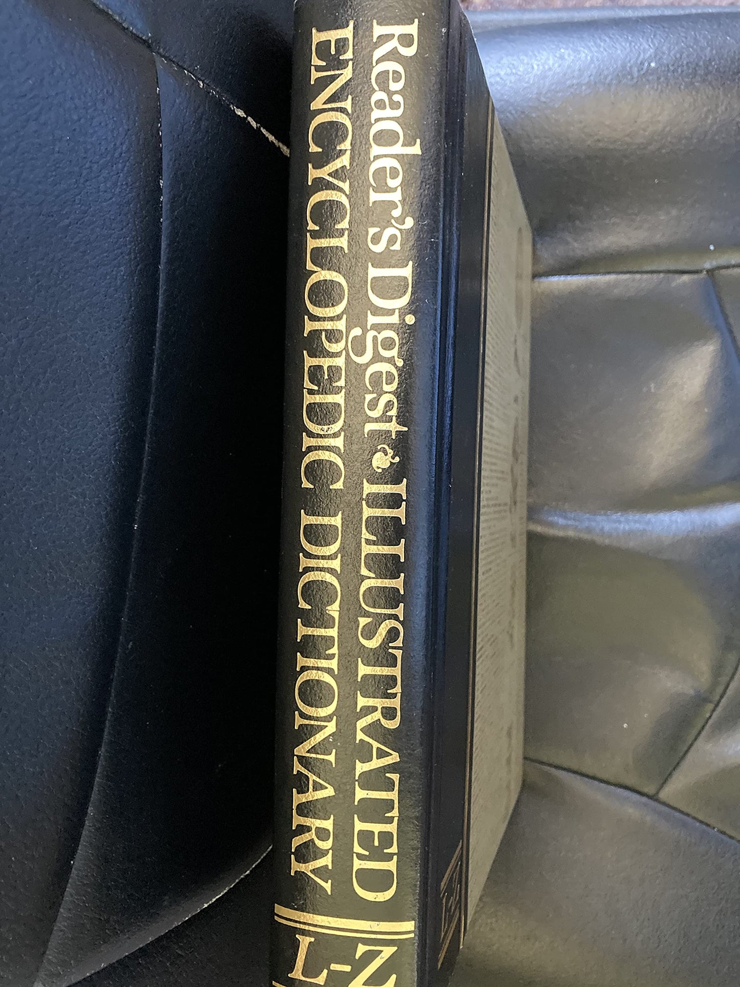 Reader's Digest Illustrated Encyclopedic Dictionary