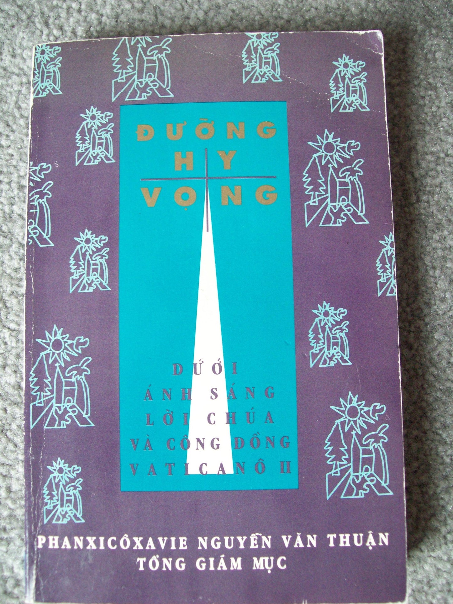 Duong Hy Vong Duoi Anh Sang Loi Chua Va Cong Dong Vaticano Ii