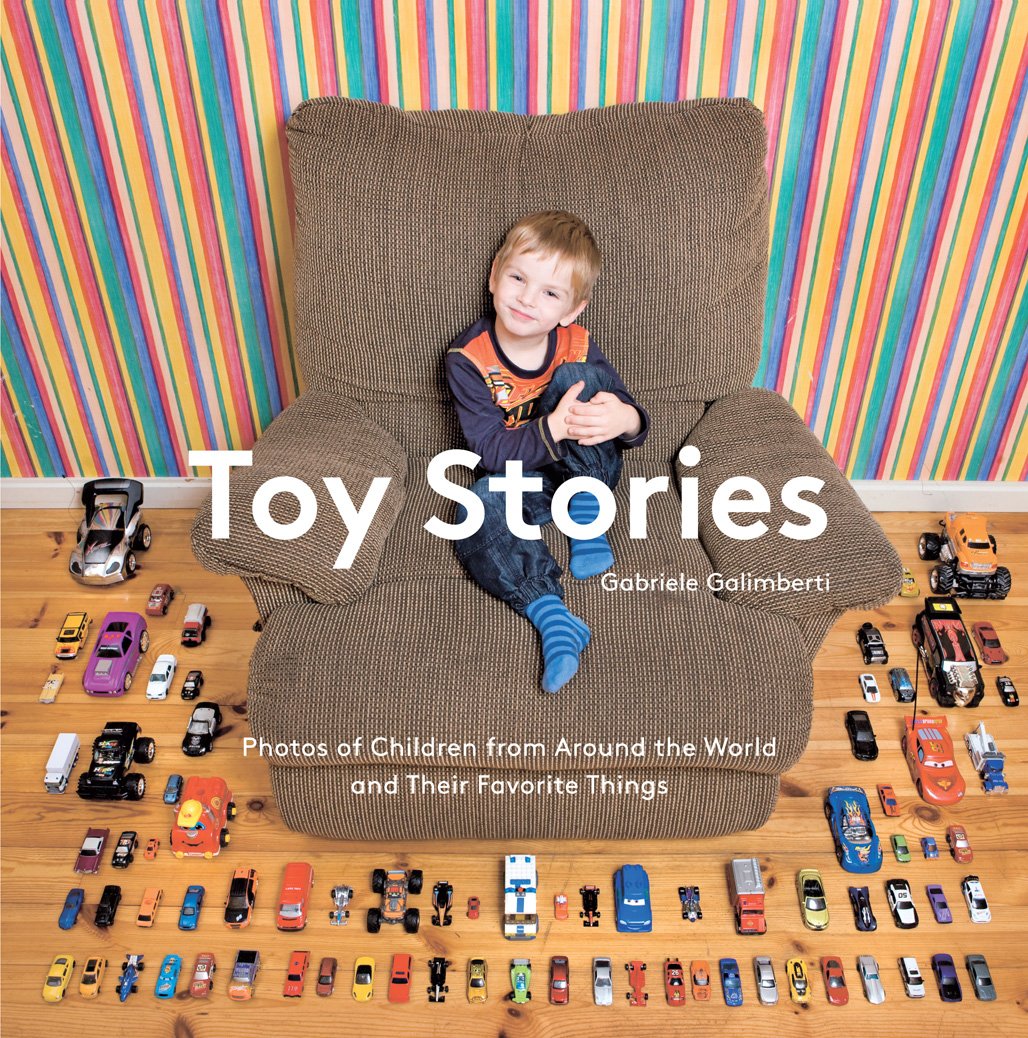 Toy Stories: Photos of Children from Around the World and Their Favorite Things - 5017