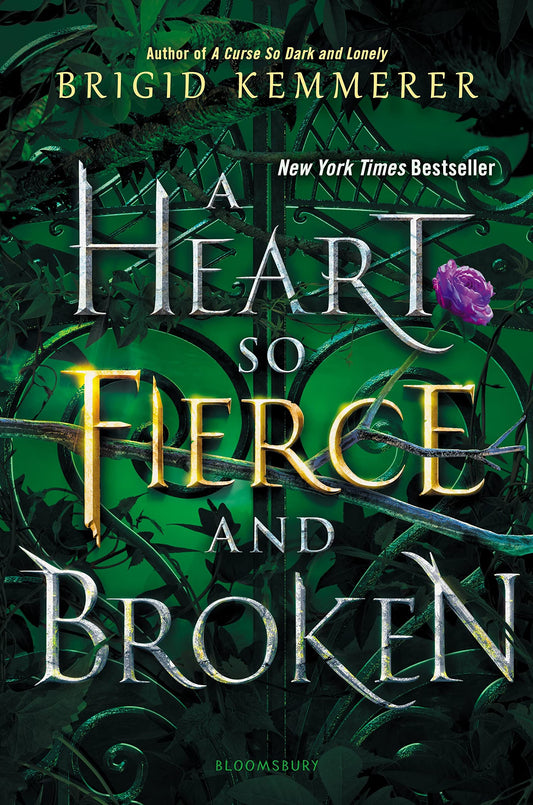 A Heart So Fierce and Broken (The Cursebreaker Series) - 9290