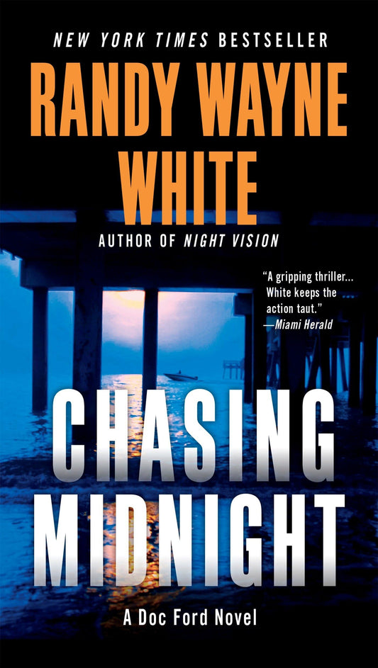 Chasing Midnight (A Doc Ford Novel) - 2483